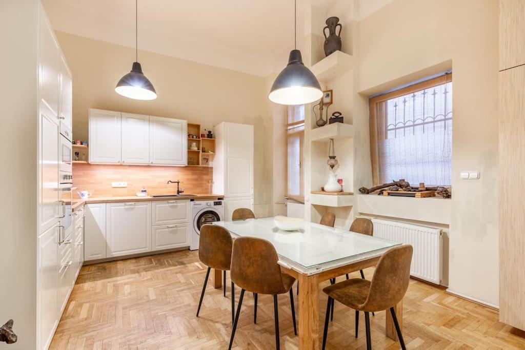 Bourgeois Boheme Apt. 88 M² City Center Budapest Esterno foto