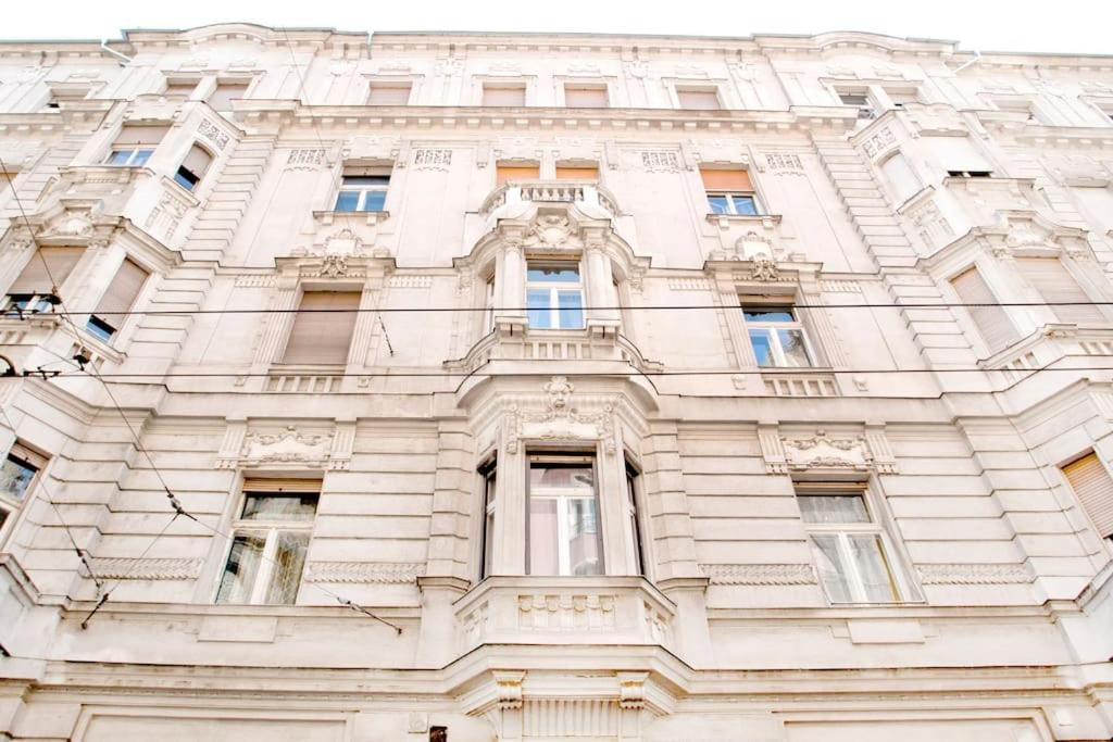 Bourgeois Boheme Apt. 88 M² City Center Budapest Esterno foto